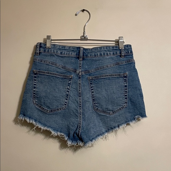 Zara Blue Frayed Hem Jean Shorts - Picture 2 of 6